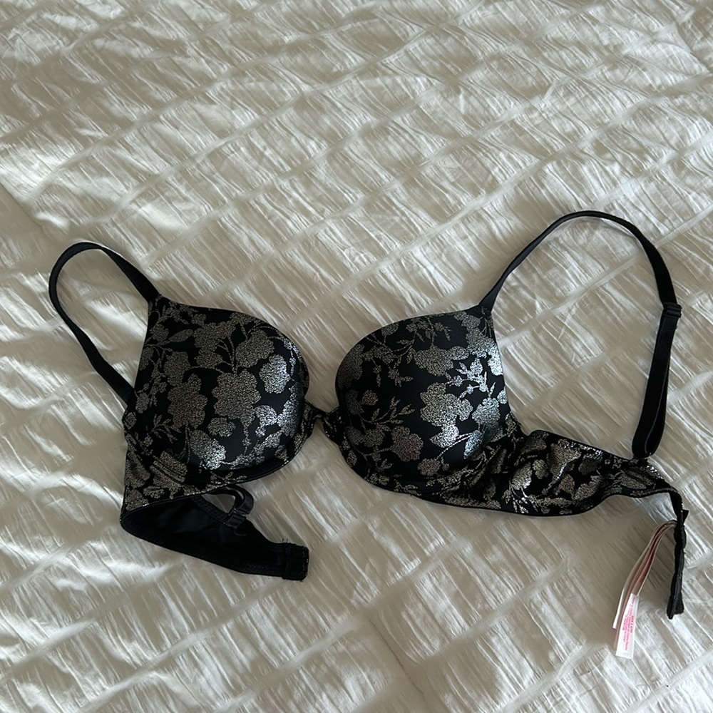NWOT VS Pink bra